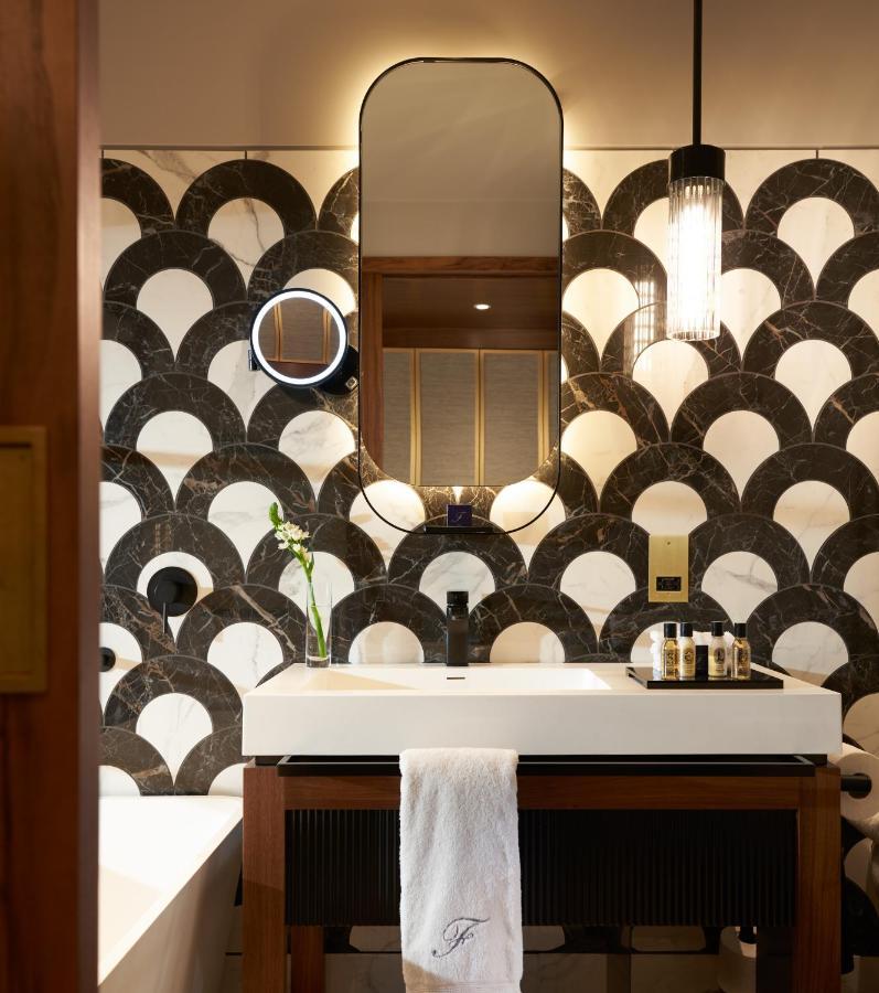 เดอะ ฟิตซ์วิลเลียม โฮเต็ล Hotel ดับลิน ภายนอก รูปภาพ Bathroom