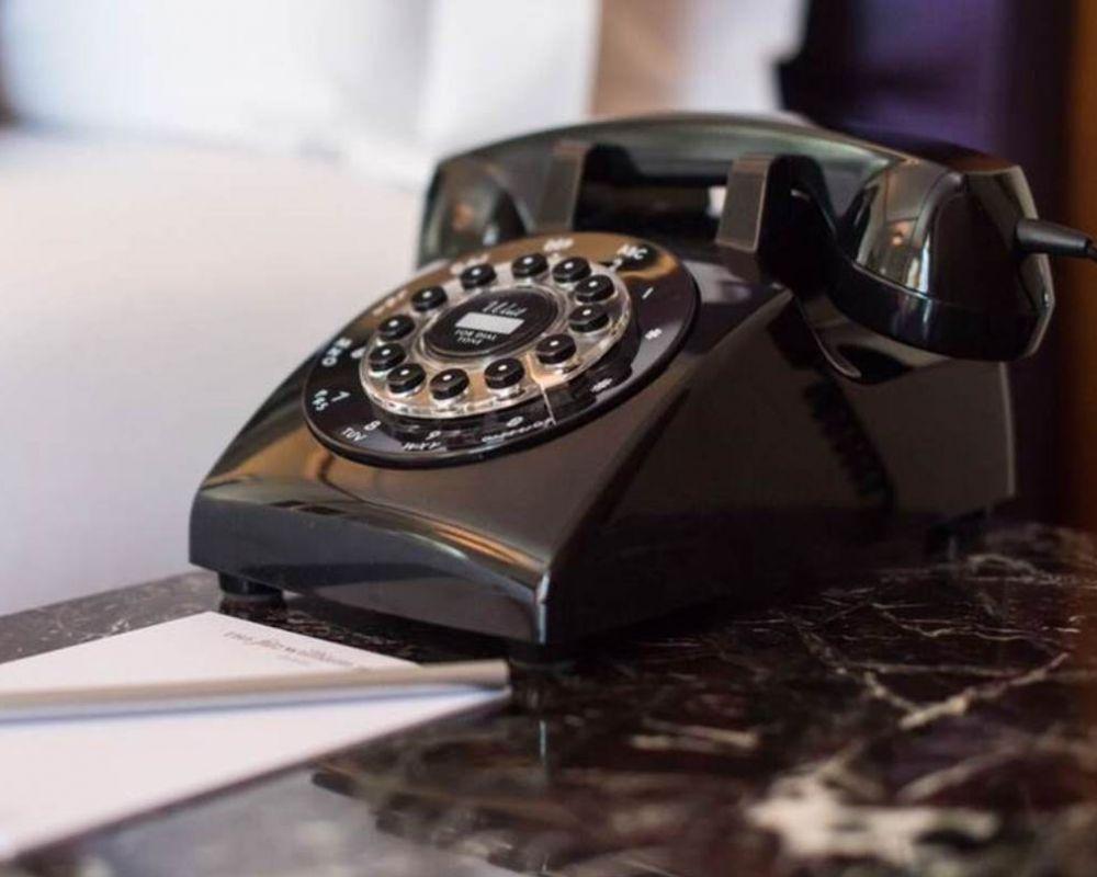 เดอะ ฟิตซ์วิลเลียม โฮเต็ล Hotel ดับลิน ภายนอก รูปภาพ A telephone