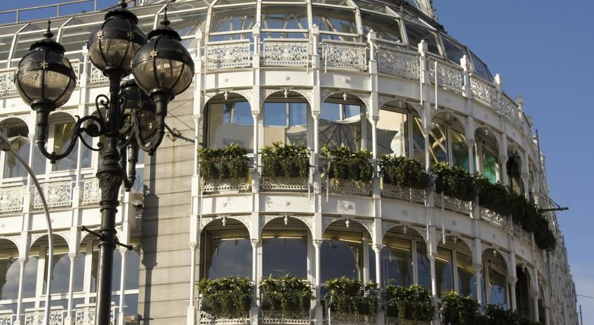 เดอะ ฟิตซ์วิลเลียม โฮเต็ล Hotel ดับลิน ภายนอก รูปภาพ The former department store, now a restaurant