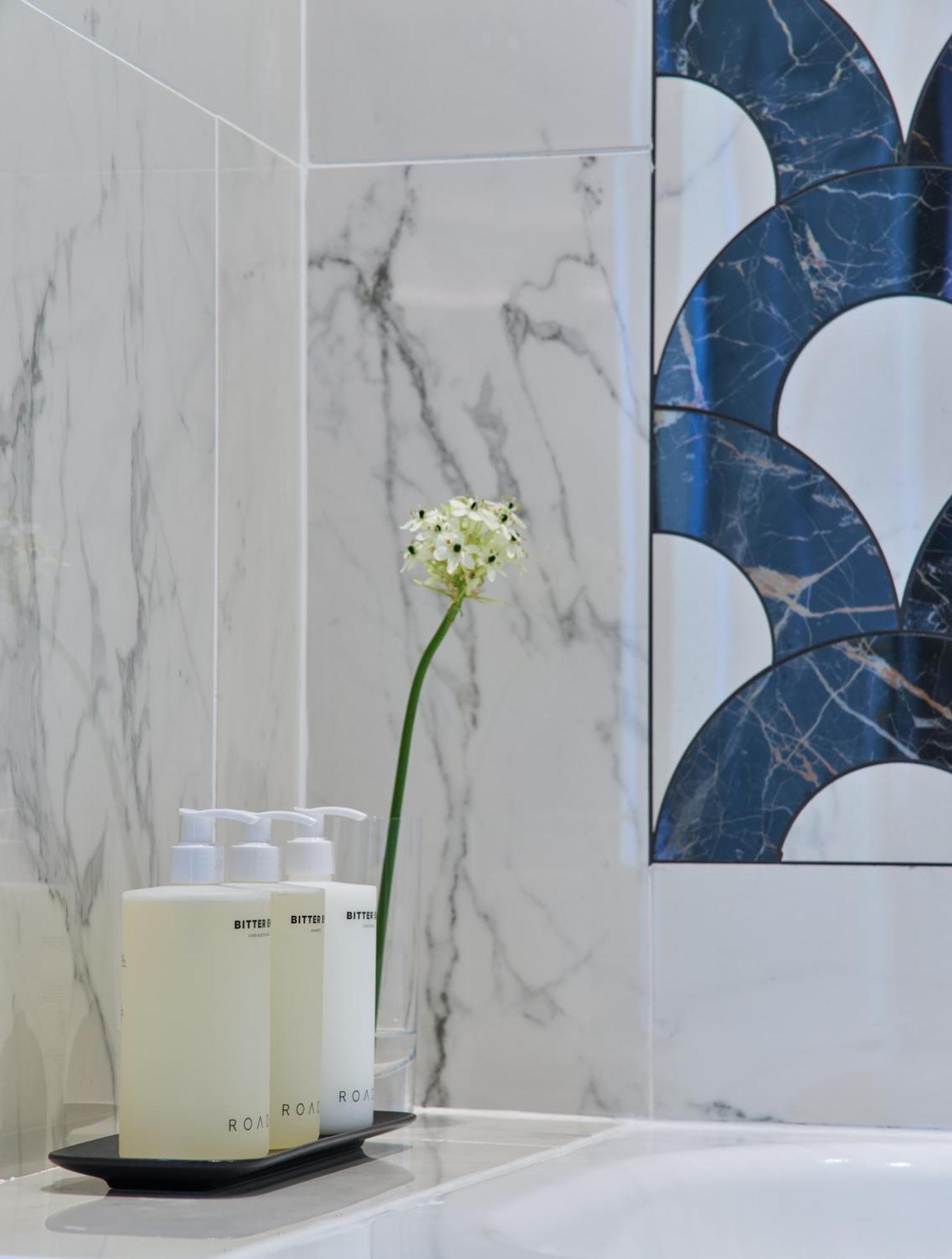 เดอะ ฟิตซ์วิลเลียม โฮเต็ล Hotel ดับลิน ภายนอก รูปภาพ A bathroom at the hotel