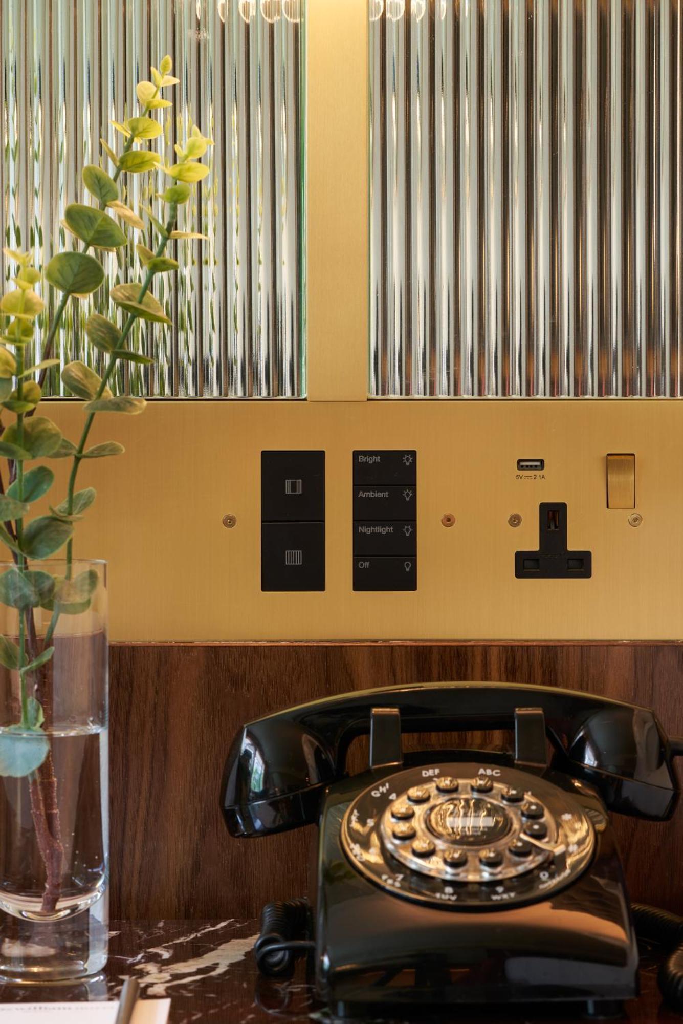 เดอะ ฟิตซ์วิลเลียม โฮเต็ล Hotel ดับลิน ภายนอก รูปภาพ Schneider Electric lighting controls