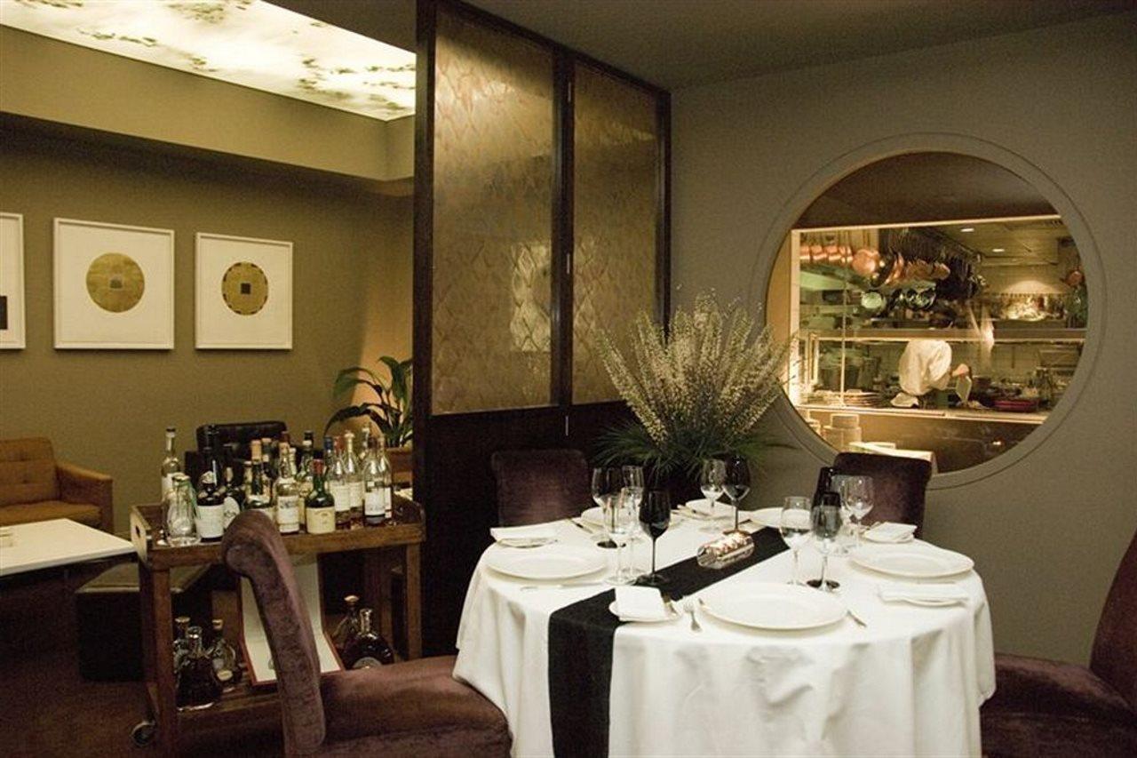 เดอะ ฟิตซ์วิลเลียม โฮเต็ล Hotel ดับลิน ภายนอก รูปภาพ Interior of the restaurant
