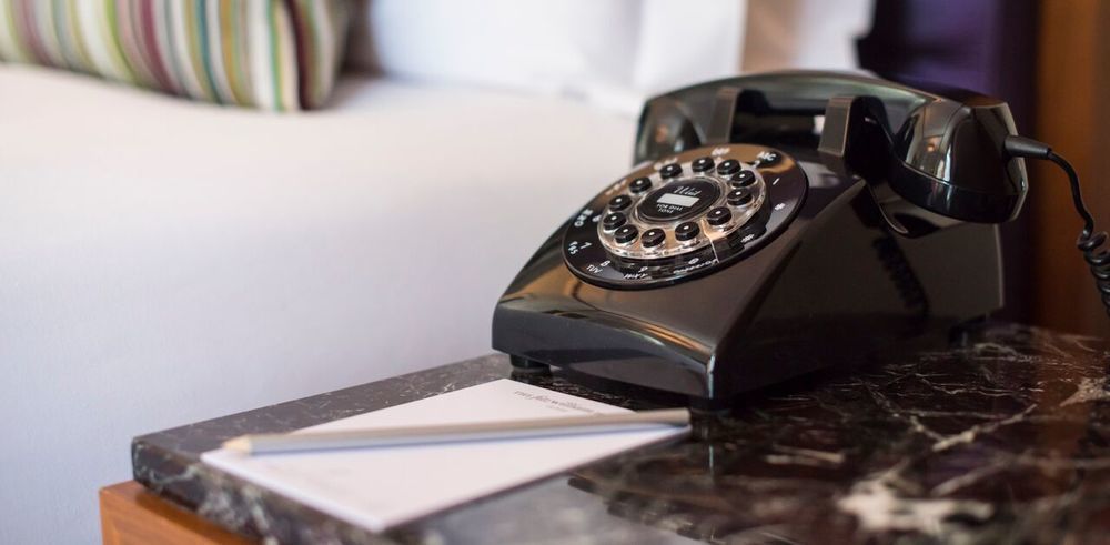 เดอะ ฟิตซ์วิลเลียม โฮเต็ล Hotel ดับลิน ภายนอก รูปภาพ A telephone