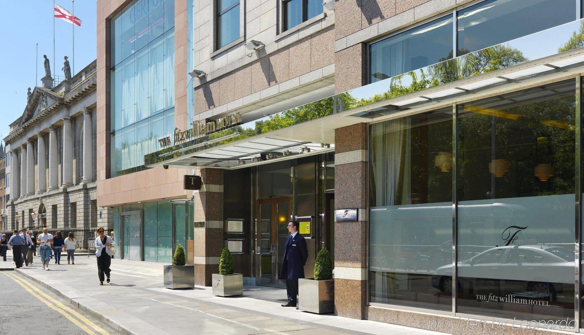 เดอะ ฟิตซ์วิลเลียม โฮเต็ล Hotel ดับลิน ภายนอก รูปภาพ The entrance to the hotel