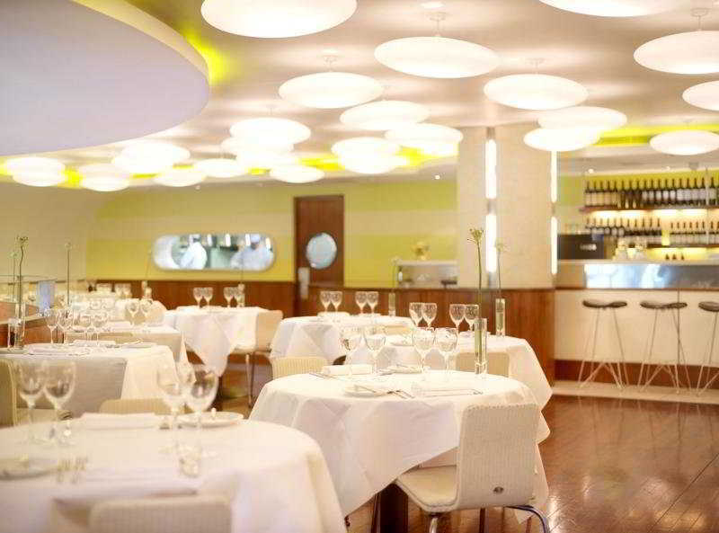 เดอะ ฟิตซ์วิลเลียม โฮเต็ล Hotel ดับลิน ภายนอก รูปภาพ Interior of the restaurant